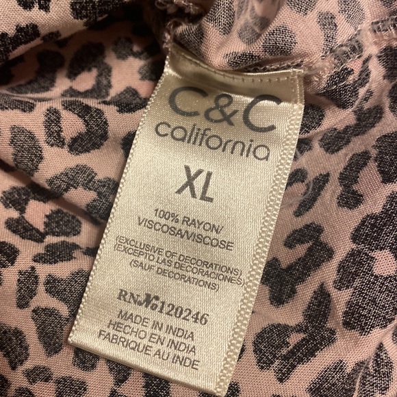 C&C California Leopard Twist Front Shirt Size XL - Picture 11 of 11
